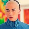 兰晓龙在肖战后面捂耳朵
